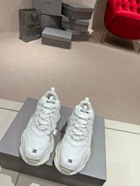 Picture of Balenciaga Shoes Women _SKUfw126976116fw